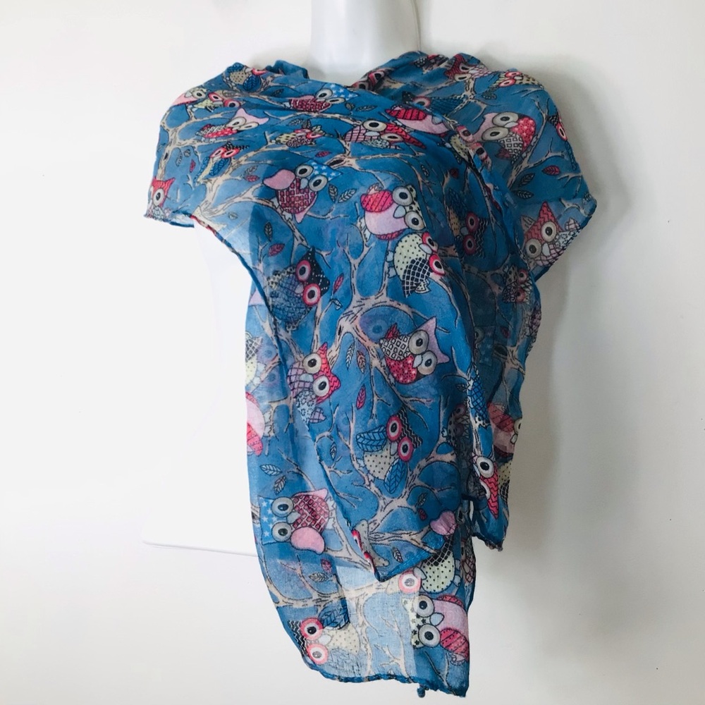 Blue Owl Print Lightweight Scarf
